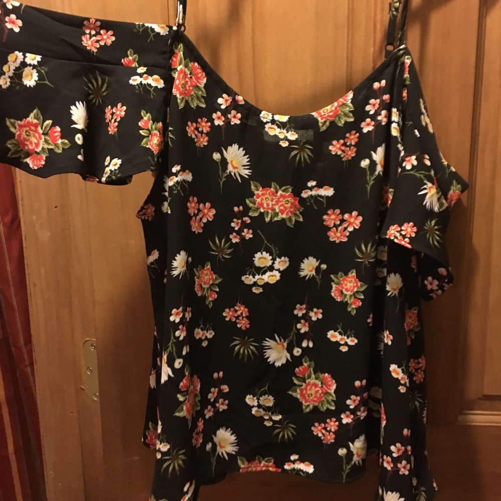 summer open shoulder tank top